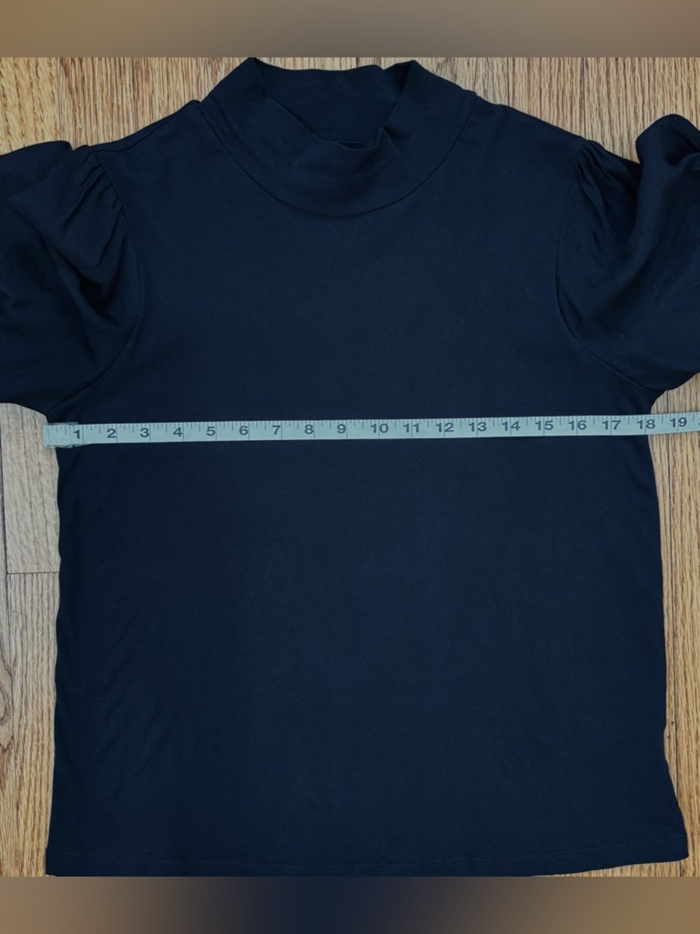 Sanctuary minimalist base layer black mock neck puff pleated short sleeve Tee M - Picture 15 of 16